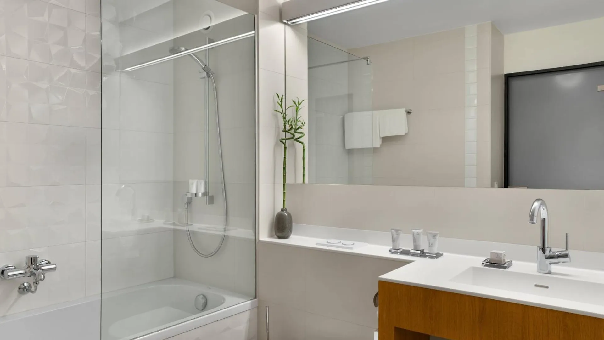Ac Hotel By Marriott Innsbruck 4*,